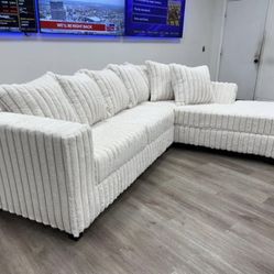 BRAND NEW L SHAPED SECTIONAL COUCH