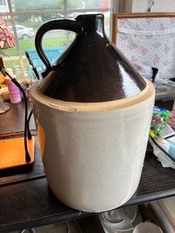 Two tone one gallon jug