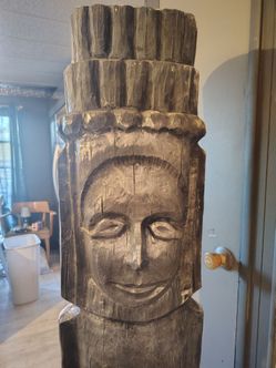 Tiki statue