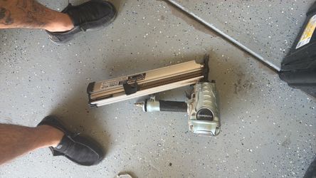 Nail gun