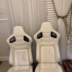 Universal Bucket Seats White Leather 
