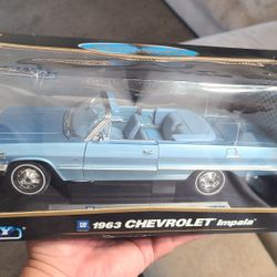 Welly 1/18 Diecast Impala
