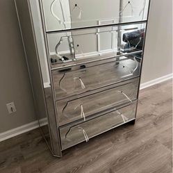 Mirror Dresser