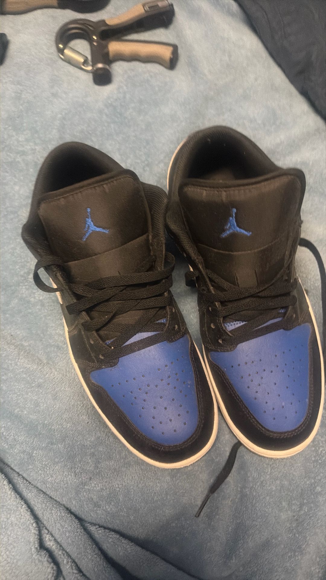 air Jordan like new black and blue size 12