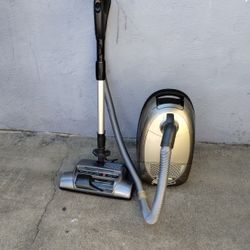 Vaccum Excelente Travaja Súper Bien.Nice Vaccum In Good Condition. Working Good $35