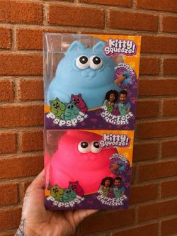Kitty Squeeze Squishy Toy