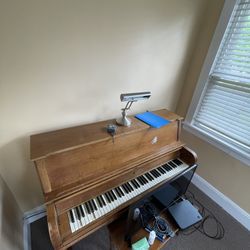 Vintage Piano 