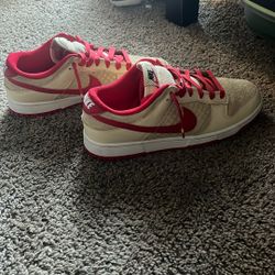Nike Dunk Red And Khaki 
