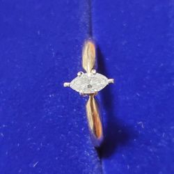 14 Carat Yellow Gold Ring