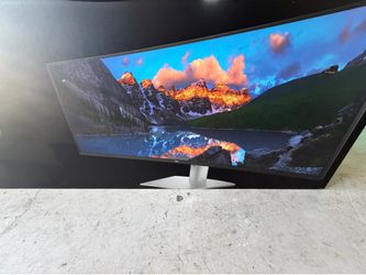 Dell UltraSharp 49” Curved USB-C Hub Monitor - New