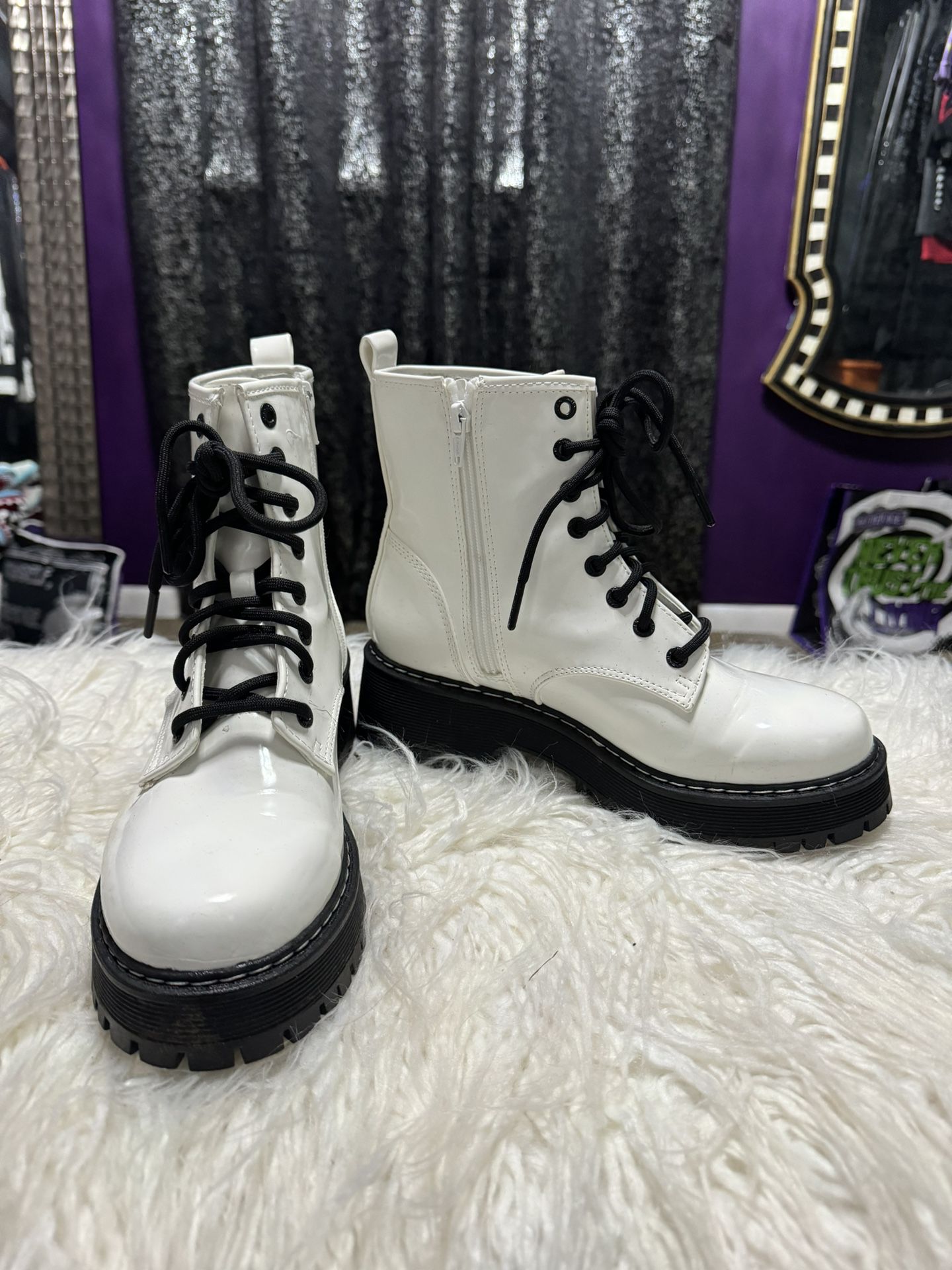 Madden NYC boots Size 8