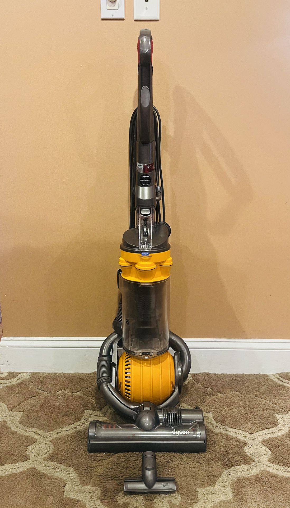 Dyson, Dc25 Vacuum Cleaner