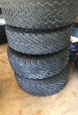Jeep Wrangler wheels and tires