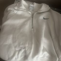 NIKE SWEAT SET • CROP QUARTER ZIP (L)/SHORTS (M) 