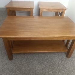 Wooden Coffee Table & 2 End Tables ✨$50 For SET✨