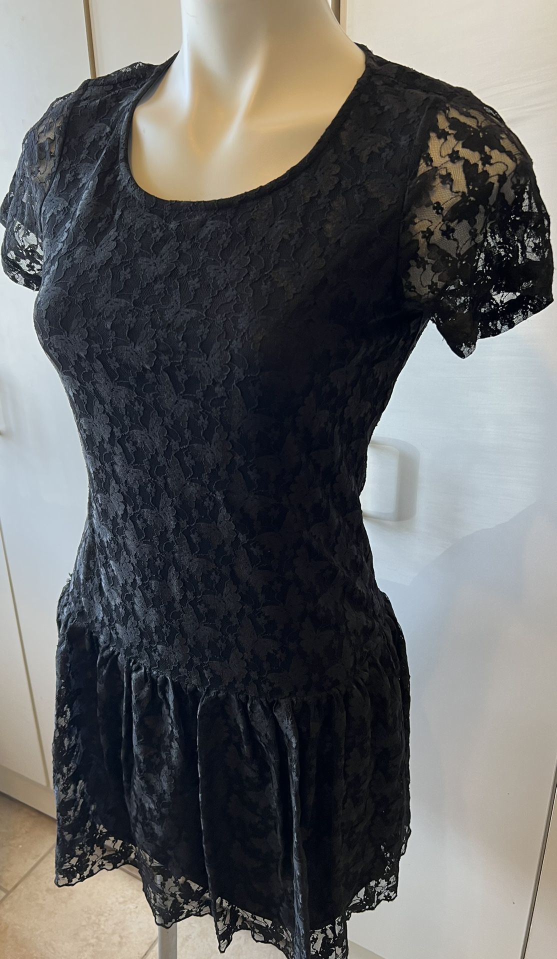Black Lace Stretchy Dress Medium Size