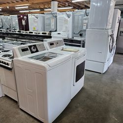 Nice Affordable Lightly used  Washer Dryer Oven Stove Stackable Free Warranty Free Financing 90day to Pay 