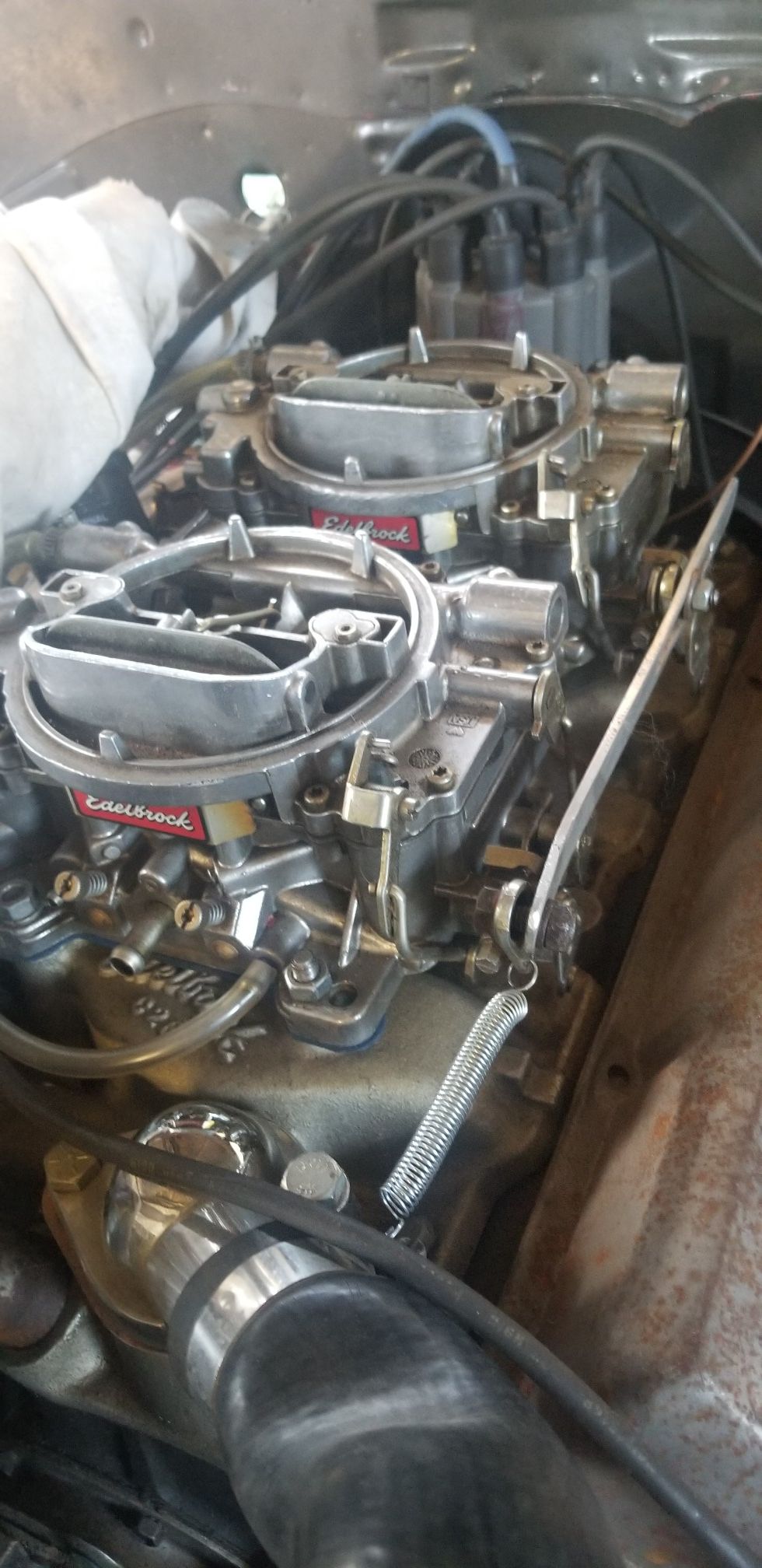 Edelbrock sbc dual quad set up carb for Sale in Wildomar, CA OfferUp