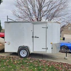 Inclosed Trailer Single Axle Used 2016