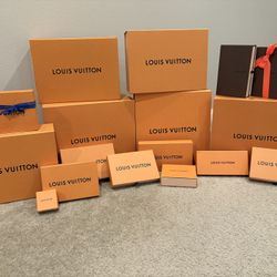 17 Louis Vuitton Boxes 