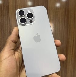 𝚒𝙿𝚑𝚘𝚗𝚎 15 pro max 𝚞𝚗𝚕𝚘𝚌𝚔𝚎𝚍 𝚠𝚒𝚝𝚑 𝚠𝚊𝚛𝚛𝚊𝚗𝚝𝚢