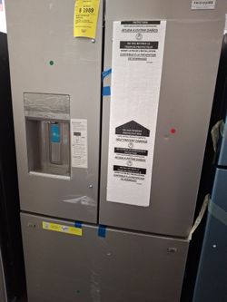 Frigidaire Gallery 27.8 Cu.ft French Door Refrigerator In Smudge-proof Stainless Steel 