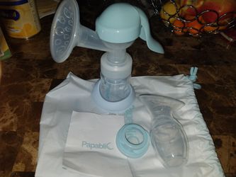 Manual breast pump