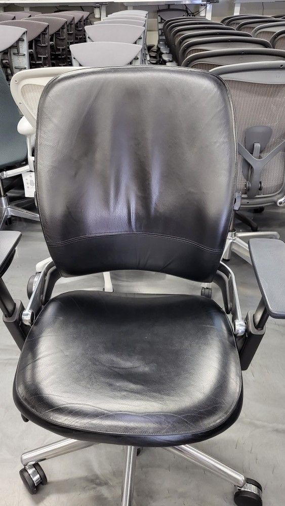 Like New Steelcase Leap V2 Chair (various colors)