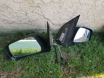 Nissan Frontier 2012 side mirrors