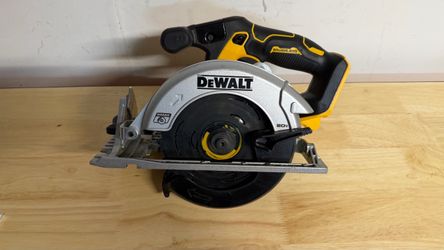 DeWalt 20V Max Brushless 6-1/2 Inch Circular Saw, Tool Only