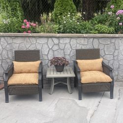 2 Outdoor Brown Woven Synthetic Wicker Lounge Chairs