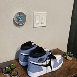  Air jordan 1 Retro High  University Blue