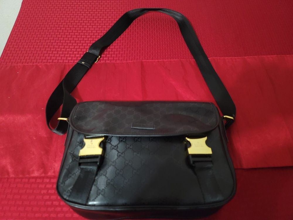 Gucci Messenger Bag In Black 207132 369988 $500 Pickup In Oakdale