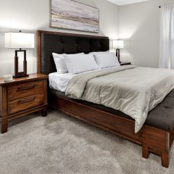 Beautiful Solid Wood Bedroom Set – Excellent Condition