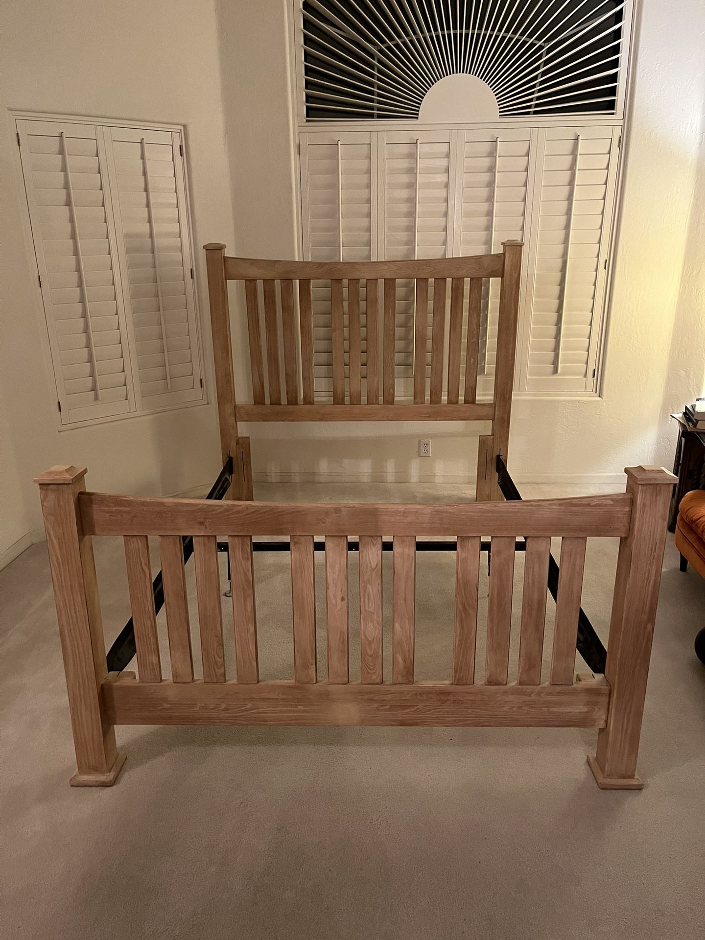 Full Or Queen Size Bed Set