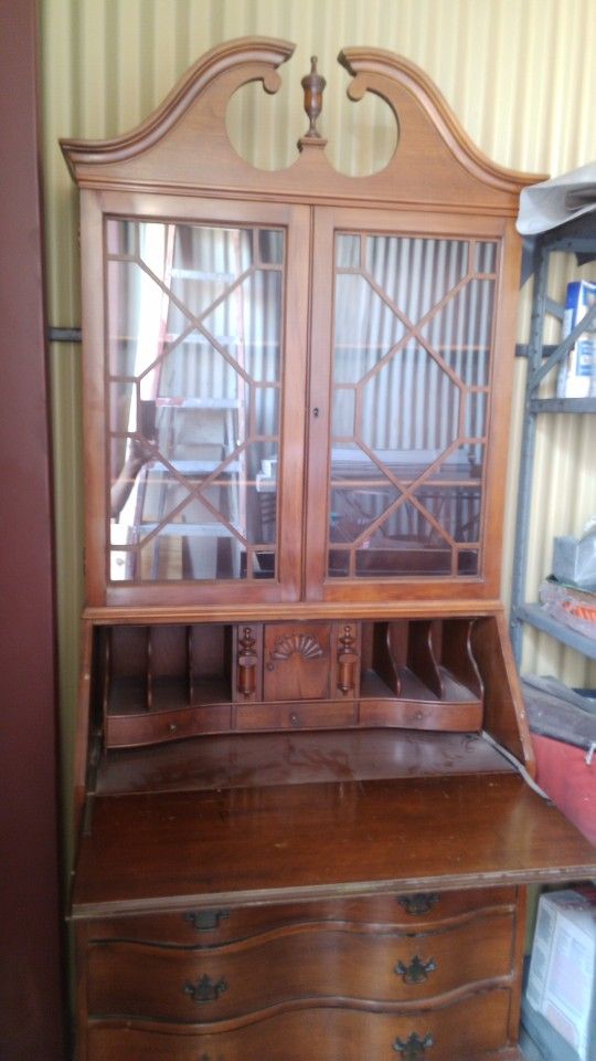 Make Offer I Have No Room For It.secratary desk/ hutch. beautiful mahogany