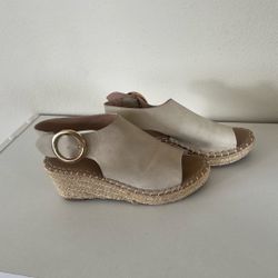 Beige Heels With Platform 