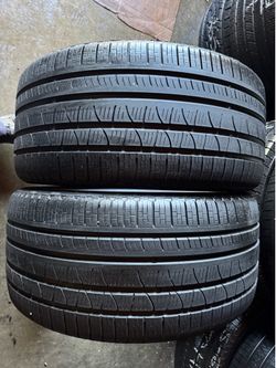 Pair of 295 35 21 Pirelli scorpion verde tires