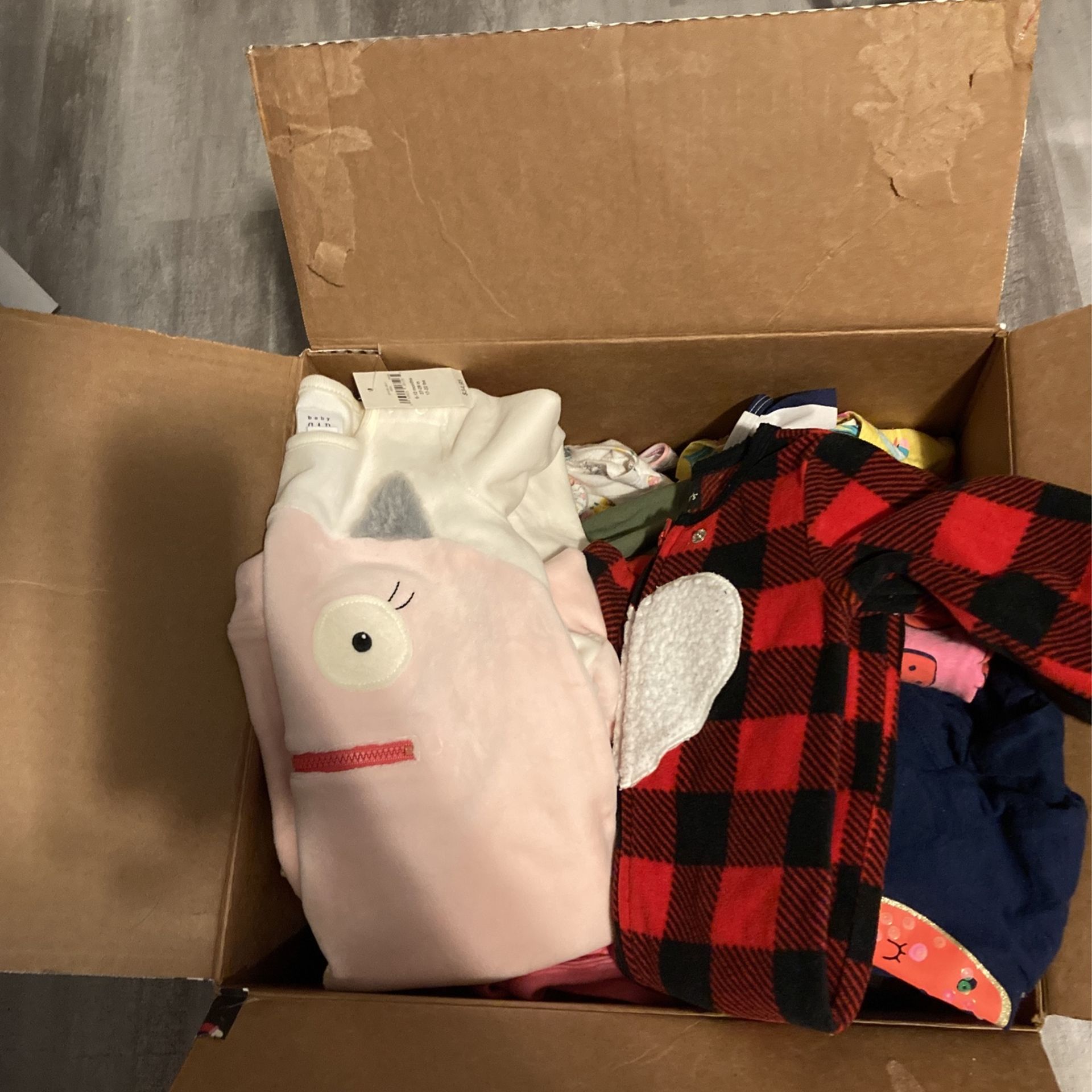 Baby Clothes 90 Pieces Some Are New