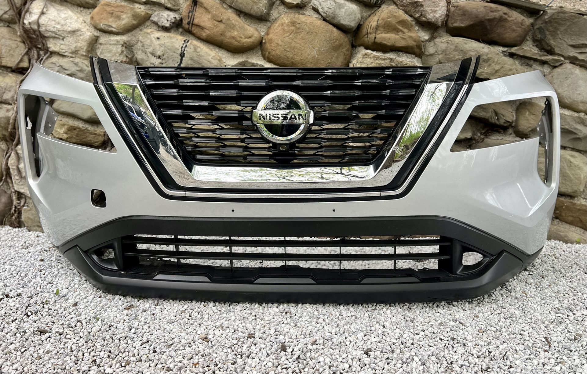 👍 ✅ 🔥 2021 2022 2023 2024 NISSAN ROGUE FRONT BUMPER COVER USED + ORIGINAL SILVER PAINT ✅ + LOWER GRILLE + LOWER VALANCE + RADIATOR GRILLE + EMBLEM