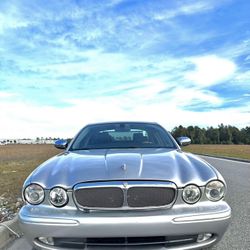 2004 Jaguar XJ8