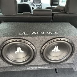 JL AUDIO Subwoofers With Amp 2- 12”