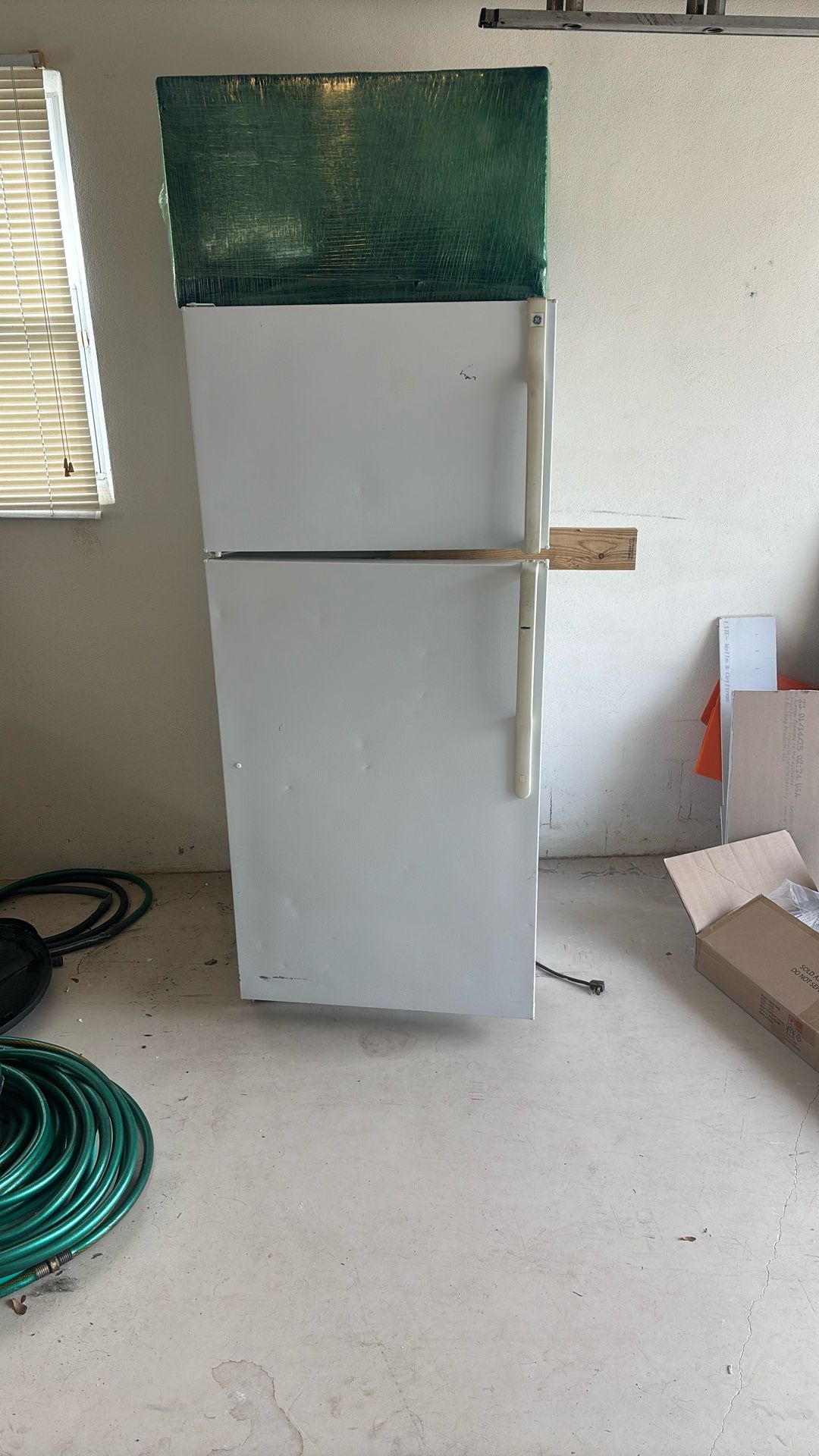 GE Refrigerator 