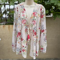 Time and Tru Pink and White Tie Front Blouse