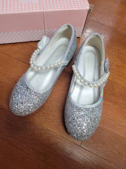 Big Girl's Size 1 Glitter Shoes
