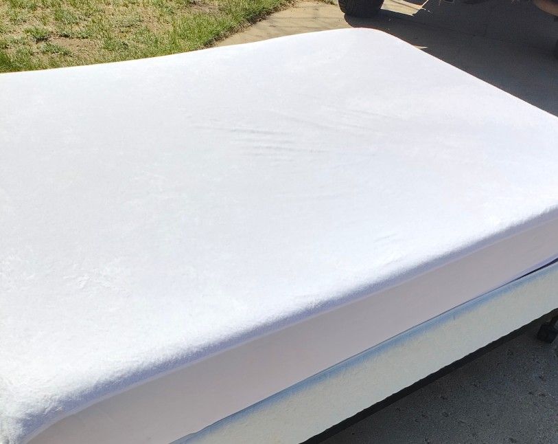 Full Mattress/Box spring/Frame (free delivery)