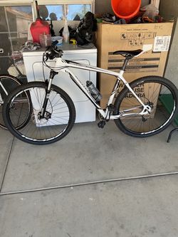 Specialized Rockhopper Mountain Bike