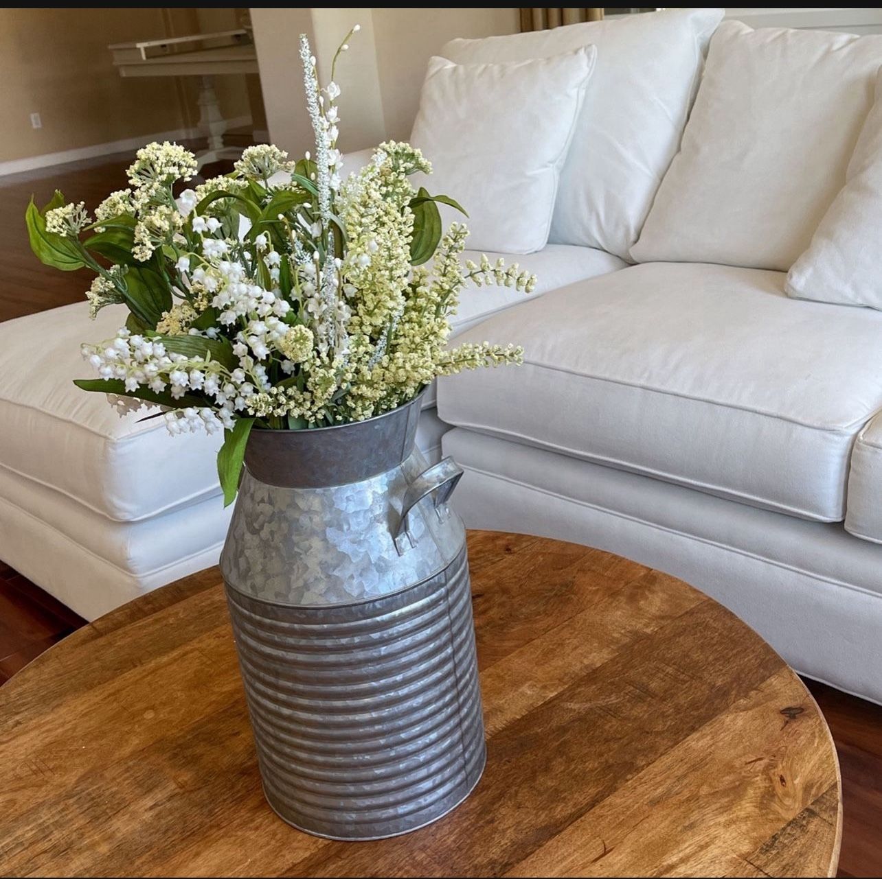 Artificial decorative floral arrangements