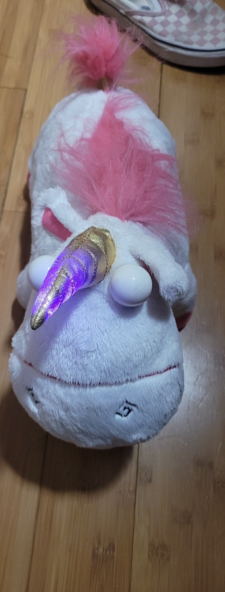 Despicable Me 2 Agnes Fluffy Unicorn Light Up Sound Talking Plush Thinkway Toys