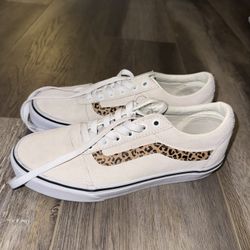 leopard vans , beige color and 8.5 women size 